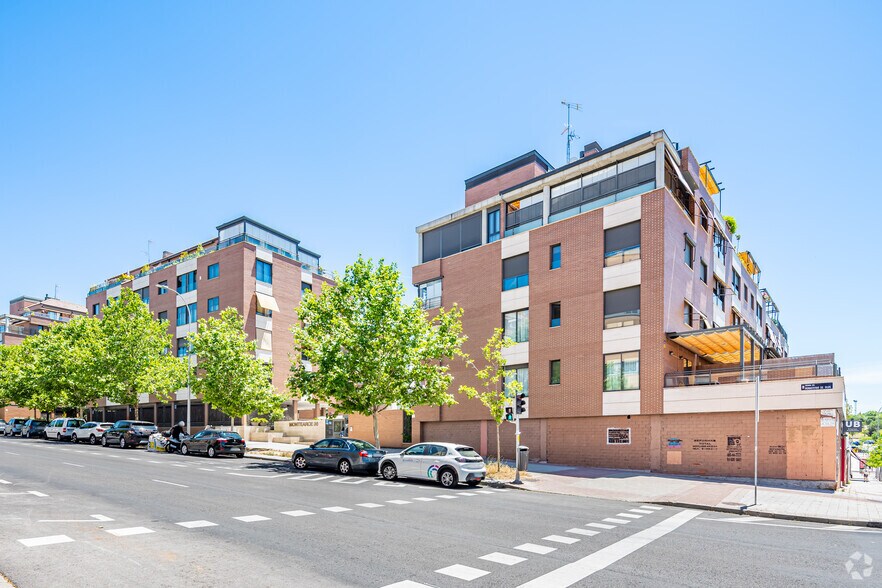 Avenida del Montecarmelo, 2, Madrid, Madrid for lease - Building Photo - Image 2 of 2