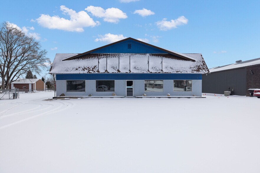 21034 Chippendale Ave W, Farmington, MN à louer - Photo du bâtiment - Image 1 de 26