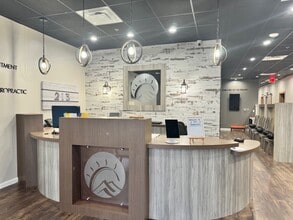 4821 Lj Pky, Sugar Land, TX for lease Interior Photo- Image 1 of 5