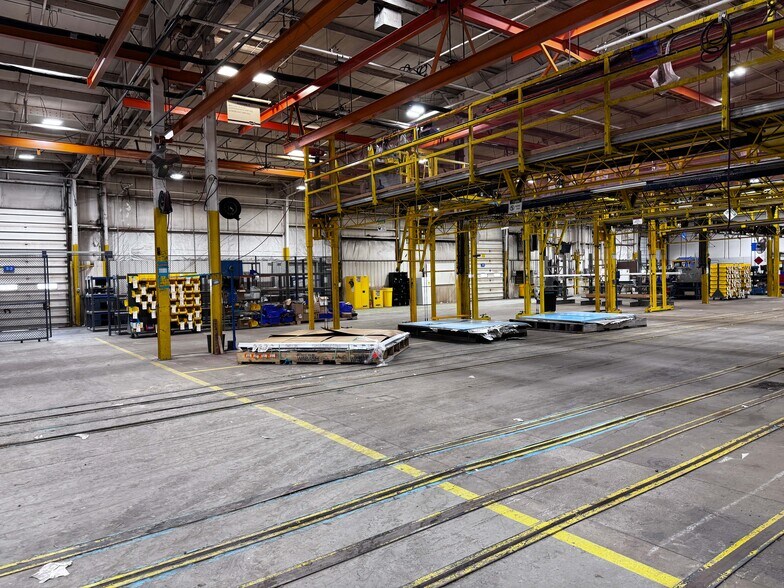 2572 E Kercher Rd, Goshen, IN for sale - Building Photo - Image 2 of 4