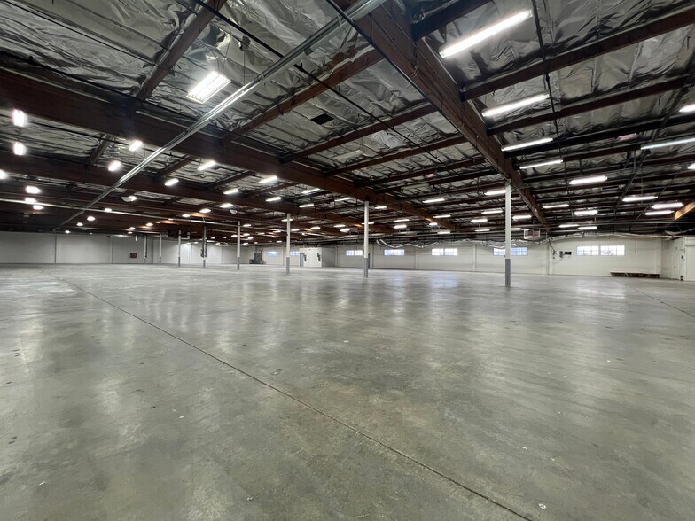 459 Park Ave, San Fernando, CA à louer - Photo du bâtiment - Image 3 de 16