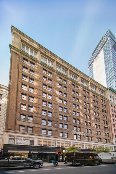 20 W 33rd St, New York, NY à vendre - Photo du bâtiment - Image 2 de 7