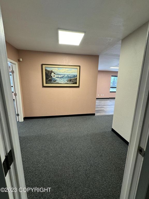 301 E Fireweed Ln, Anchorage, AK à vendre Photo intérieure- Image 1 de 4