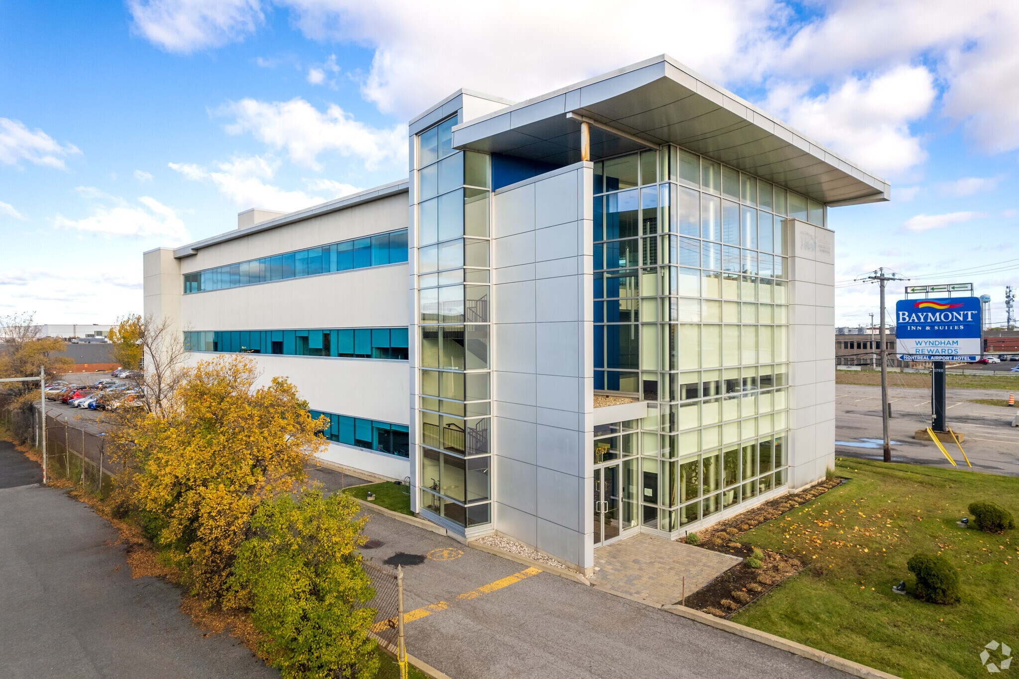 6767 Ch de la Côte-de-Liesse, Montréal, QC à vendre Photo principale- Image 1 de 1