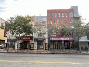 214 Santa Monica Blvd, Santa Monica, CA for lease Building Photo- Image 1 of 8
