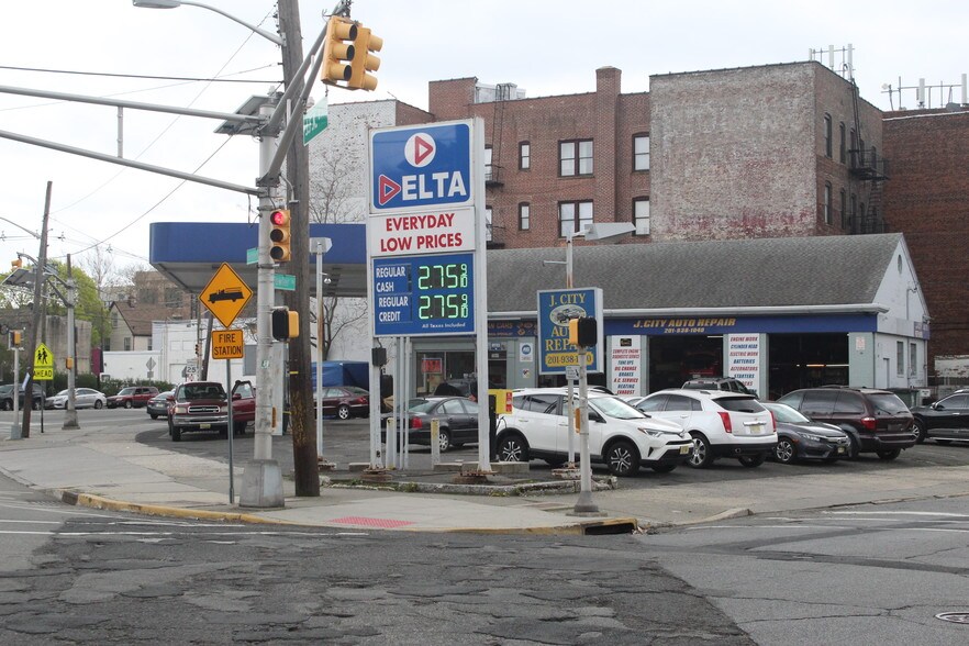 1869 John F Kennedy Blvd, Jersey City, NJ à vendre - Photo du bâtiment - Image 3 de 5