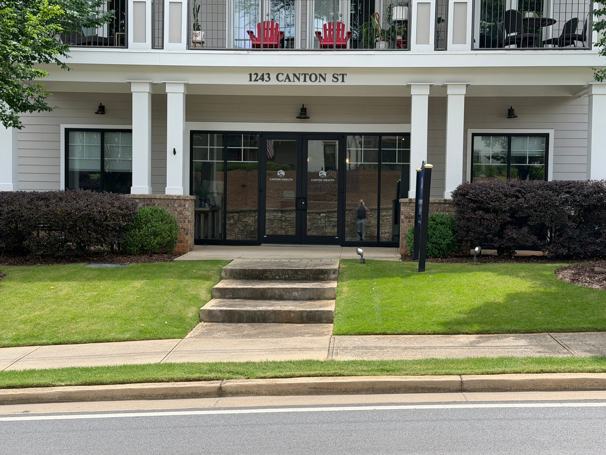 1243 Canton St, Roswell, GA à vendre Photo du bâtiment- Image 1 de 8