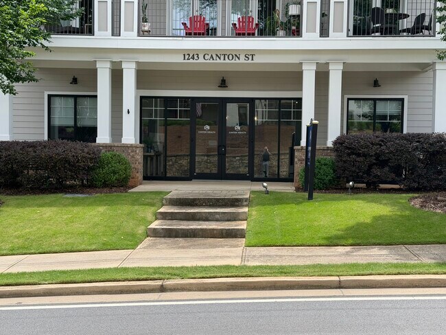 More details for 1243 Canton St, Roswell, GA - Retail for Sale