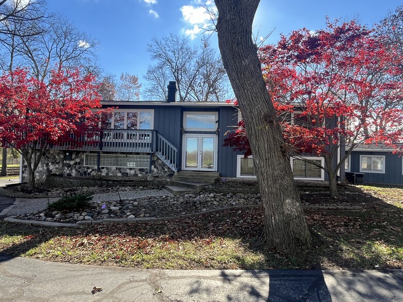 648 W 300 N, Valparaiso, IN for sale - Primary Photo - Image 1 of 8