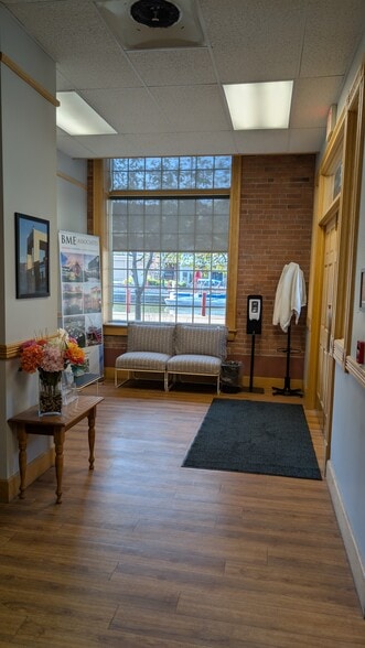 10 Liftbridge Ln E, Fairport, NY for lease - Building Photo - Image 3 of 10