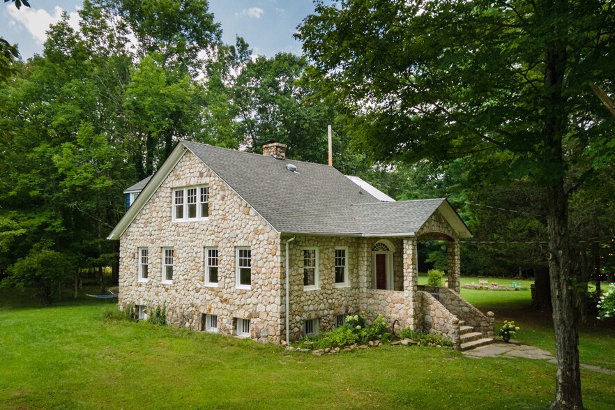 44 Church Rd, Mountain Dale, NY à vendre - Photo du bâtiment - Image 1 de 1