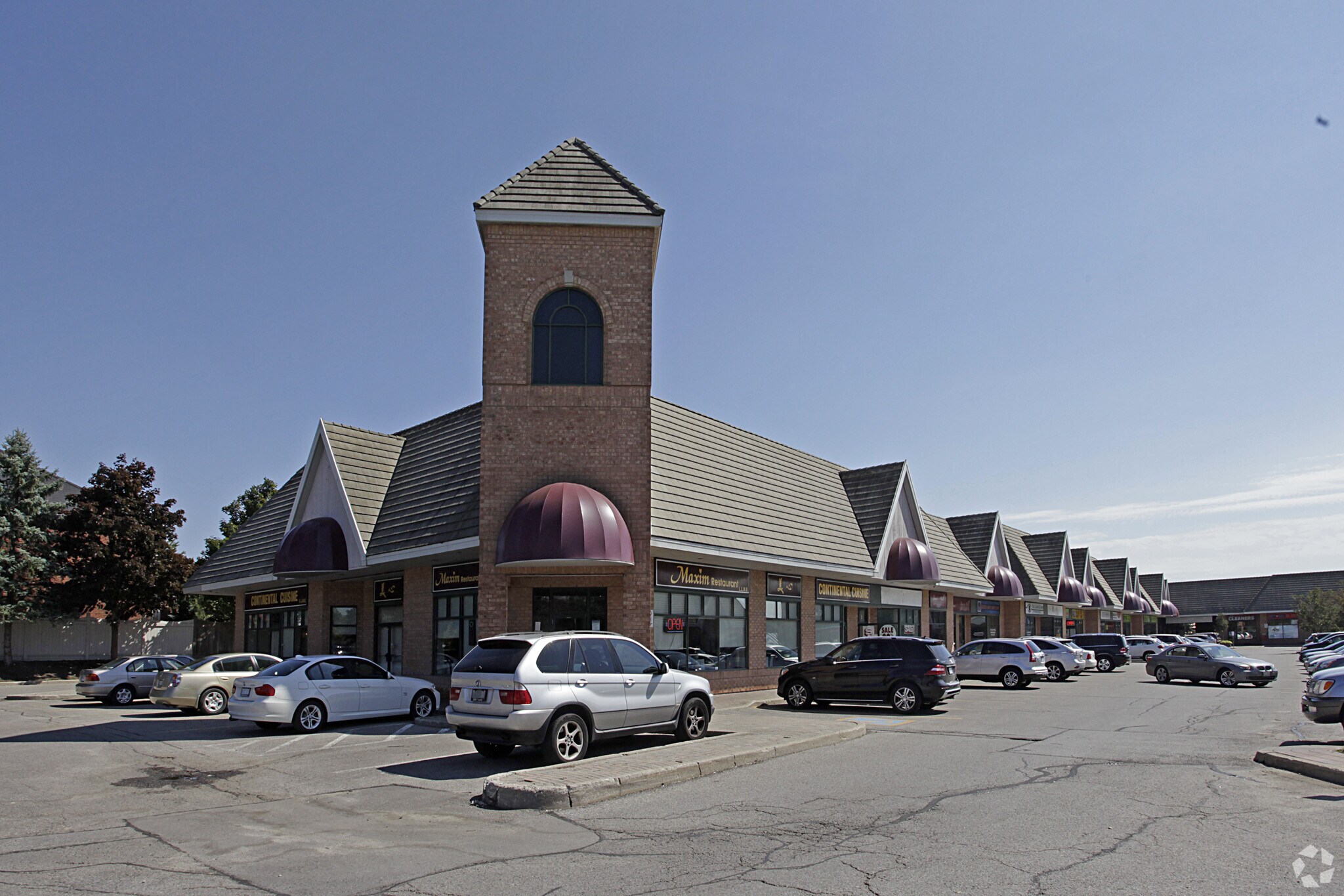 9665 Bayview Ave, Richmond Hill, ON à vendre Photo du bâtiment- Image 1 de 1