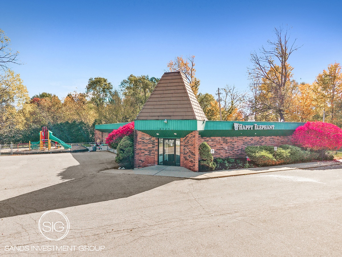 3325 Aurelius Rd, Lansing, MI for sale Primary Photo- Image 1 of 6