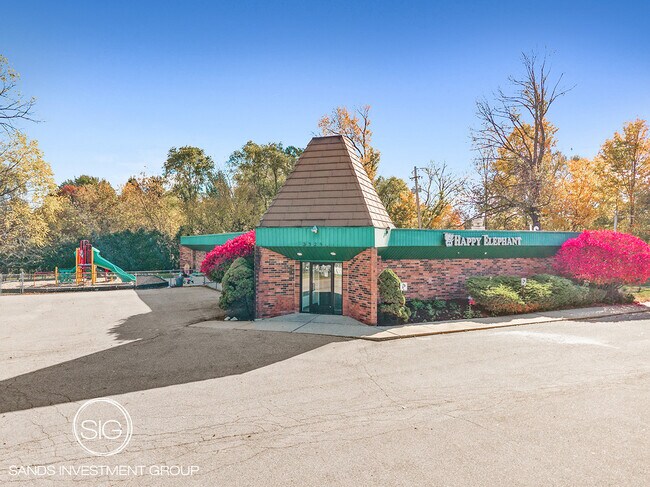 More details for 3325 Aurelius Rd, Lansing, MI - Retail for Sale