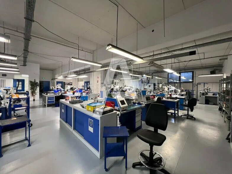 Office in Vitry-sur-Seine for lease - Interior Photo - Image 3 of 5