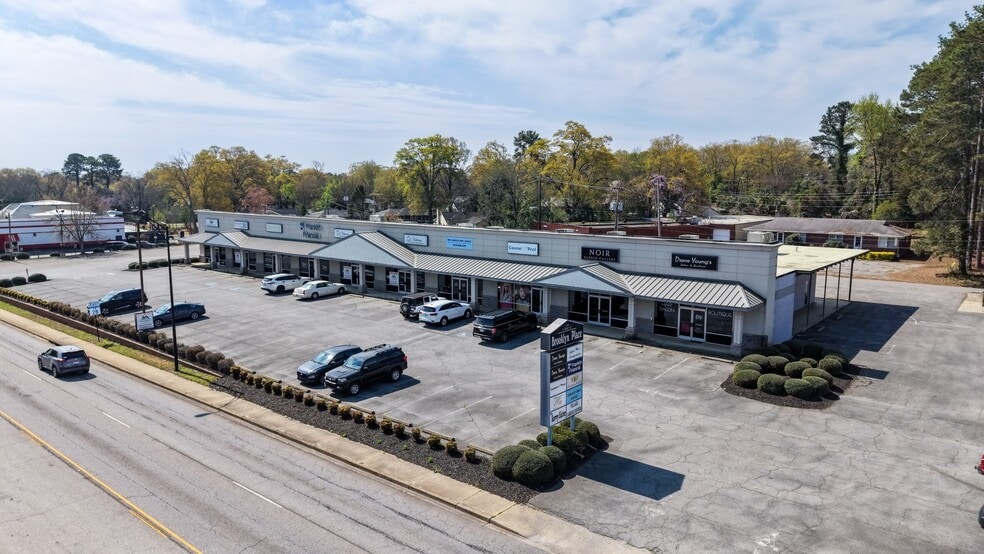2705 N Main St, Anderson, SC for lease - Primary Photo - Image 1 of 7