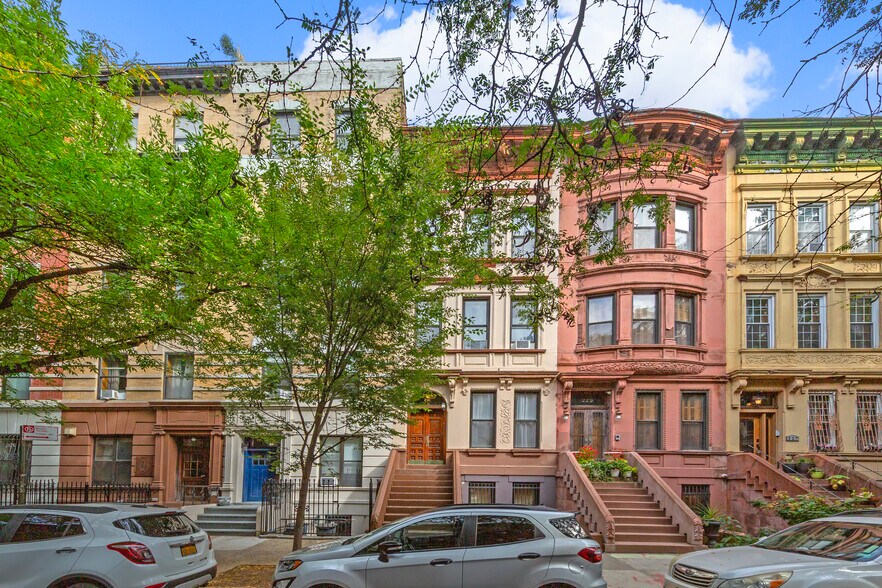 231 W 137th St, New York, NY à vendre - Photo du bâtiment - Image 2 de 9