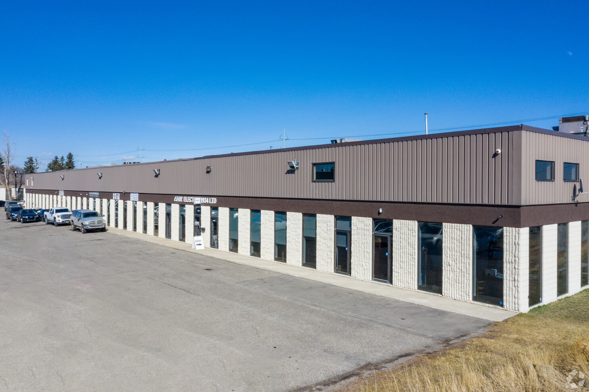 1165 44th Ave SE, Calgary, AB for lease Primary Photo- Image 1 of 5