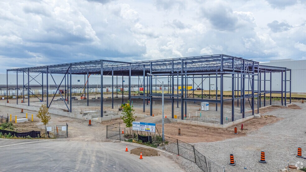 100 Whybank Dr, Brampton, ON à vendre - Photo principale - Image 1 de 1