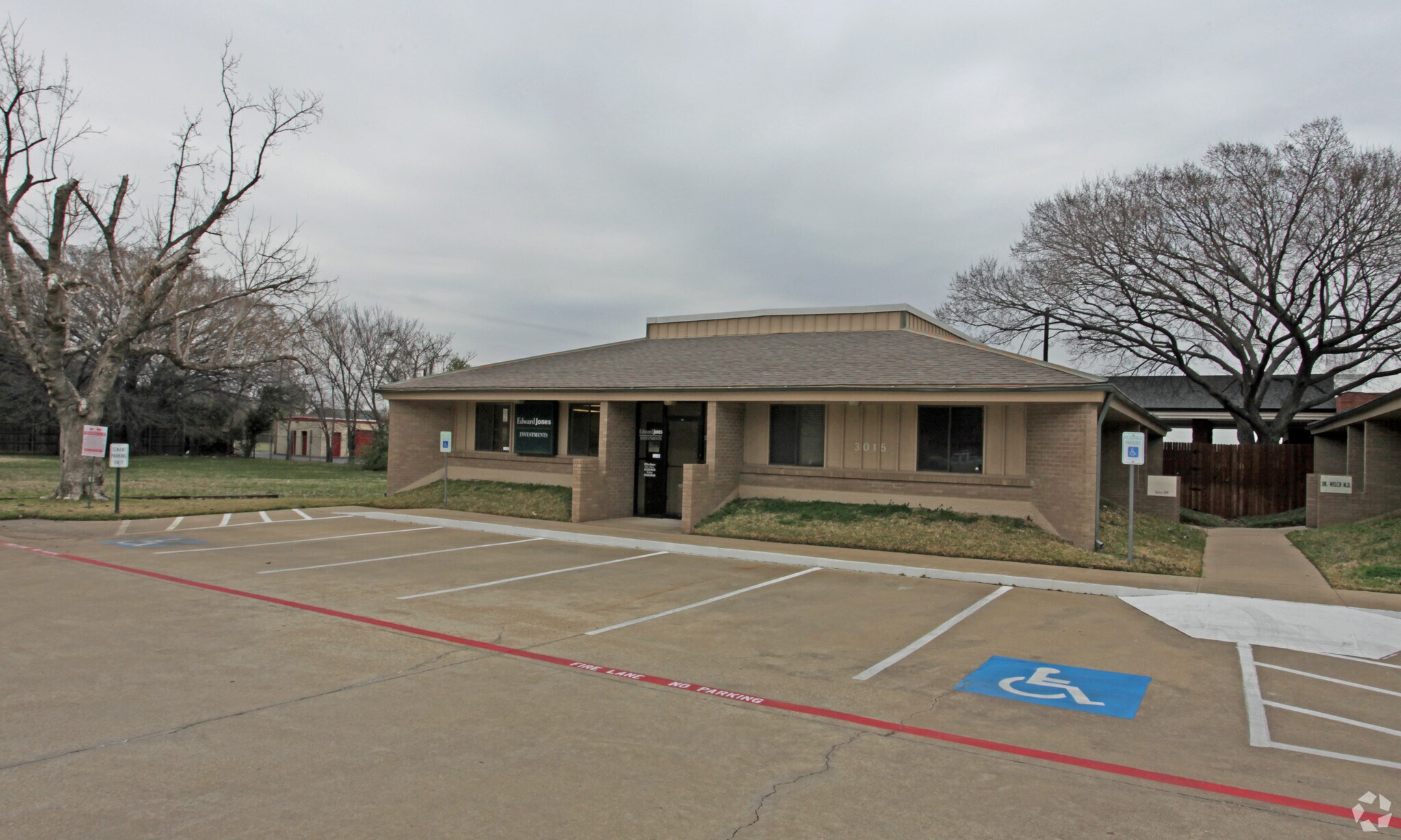 3015 Medlin Dr, Arlington, TX for lease Primary Photo- Image 1 of 23