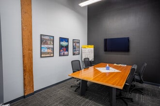 2130-2220 Livingston St, Oakland, CA à louer Photo intérieure- Image 2 de 27