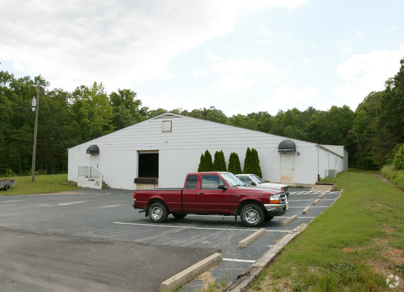 1794 Poplar Drive Ext, Greer, SC for sale - Primary Photo - Image 2 of 15