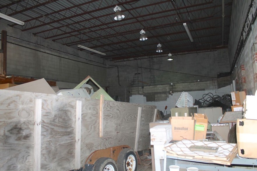 2504 Triplett Blvd, Akron, OH à vendre - Photo du bâtiment - Image 2 de 20