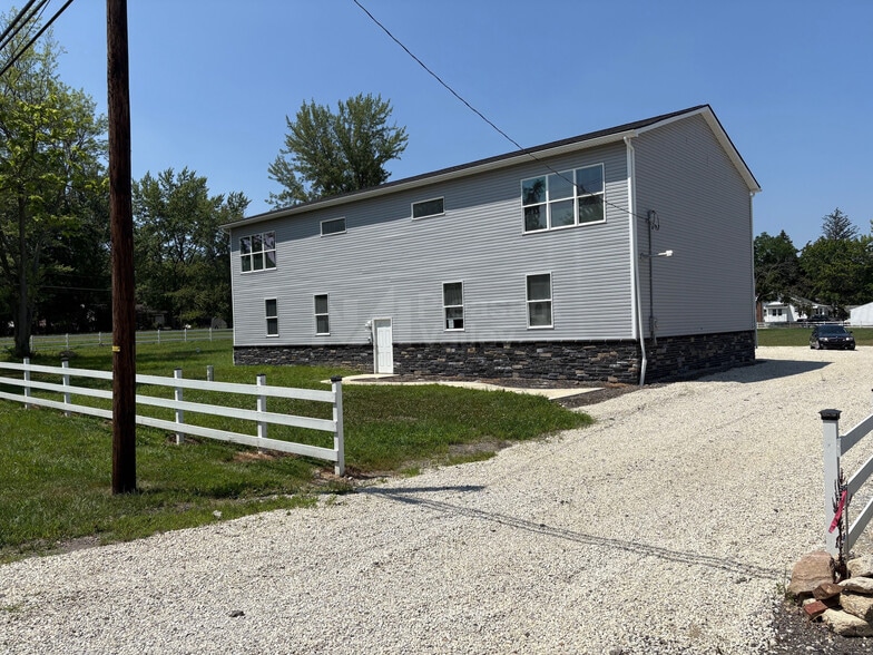 1627 Krumroy Rd, Akron, OH for sale - Building Photo - Image 1 of 6