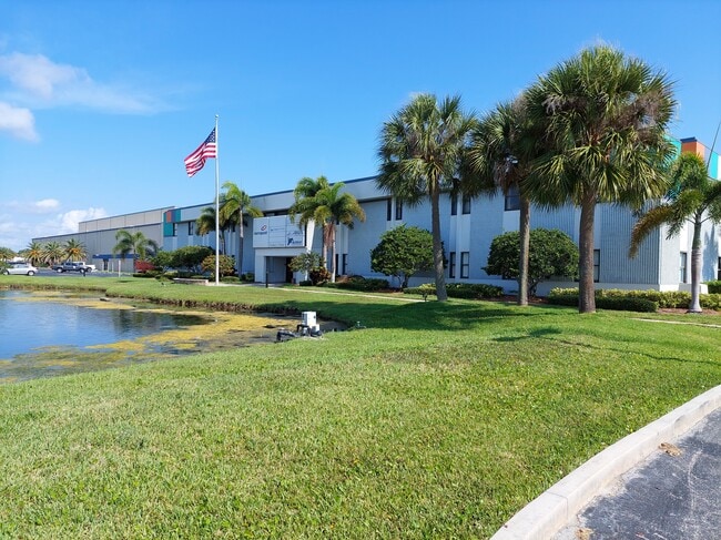 More details for 2475 Palm Bay Rd NE, Palm Bay, FL - Office, Industrial for Lease