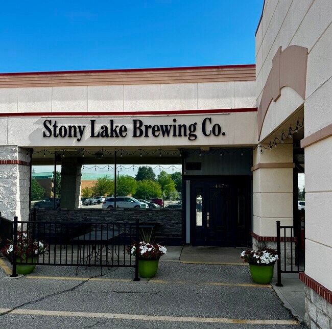 Plus de détails pour 423-471 E Michigan Ave, Saline, MI - Commerce de détail à louer
