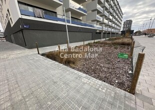 Commerce de détail dans Badalona, Barcelona à louer Photo intérieure- Image 2 de 11