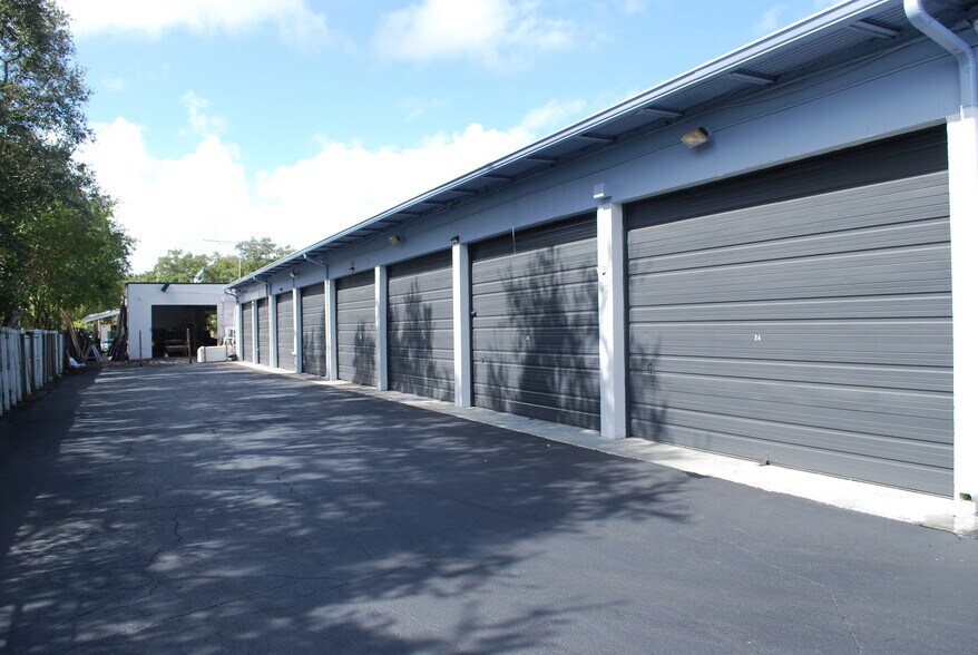 272 NW 1st St, Deerfield Beach, FL à louer - Photo du bâtiment - Image 3 de 3