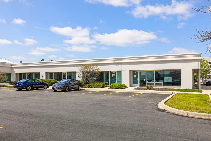 1211-1231 W Lakeview Ct, Romeoville, IL for sale - Building Photo - Image 2 of 6