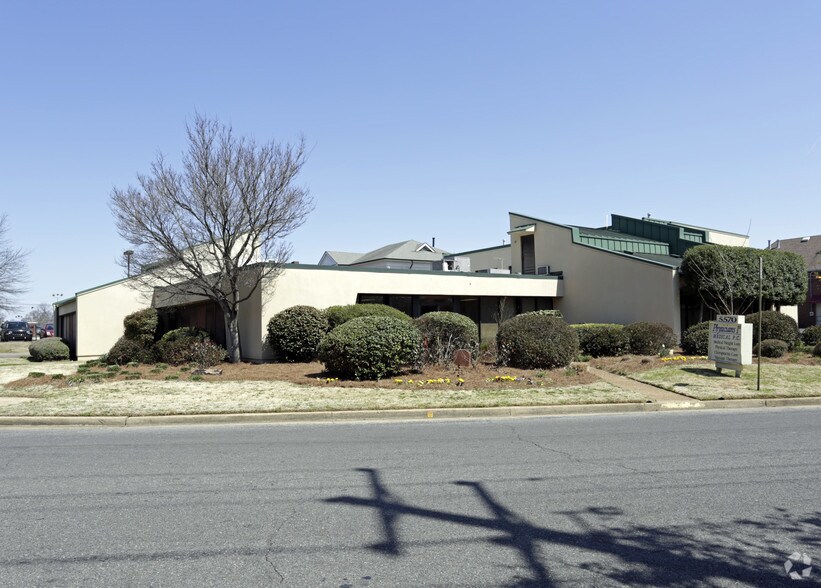 5570 Murray Ave, Memphis, TN for sale - Primary Photo - Image 1 of 4