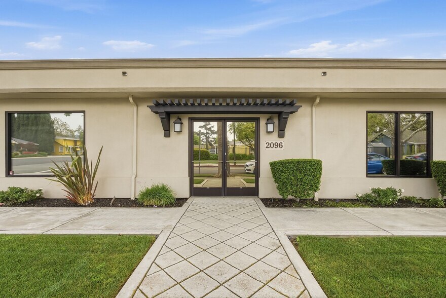 2096 Lincoln Ave, San Jose, CA à vendre - Photo du bâtiment - Image 3 de 14