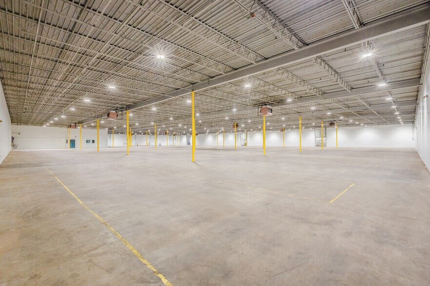 54 Industrial Way, Wilmington, MA for lease - Building Photo - Image 3 of 10