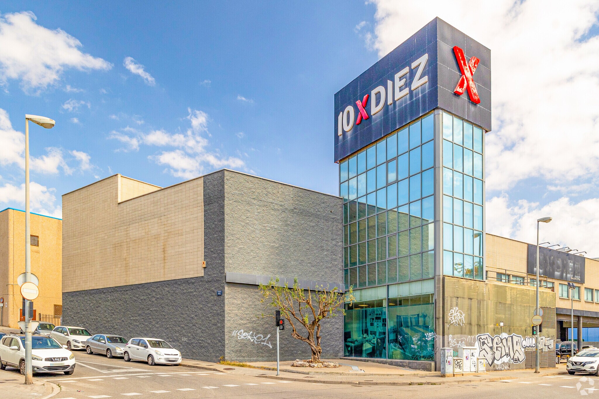 Retail in Badalona, Barcelona for lease Primary Photo- Image 1 of 3