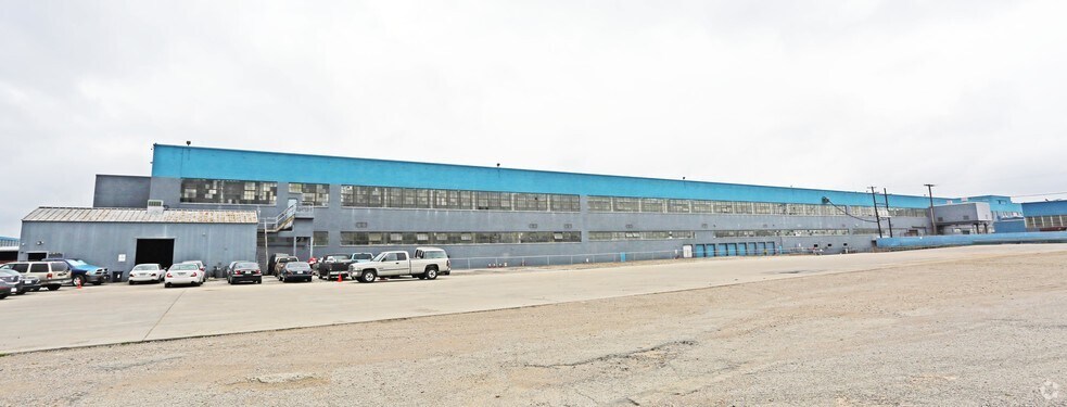 5200 E Grand Ave, Dallas, TX à louer - Photo du bâtiment - Image 3 de 13