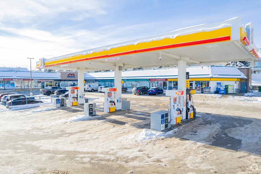 15 Millrise Blvd SW, Calgary, AB for sale - Primary Photo - Image 1 of 3