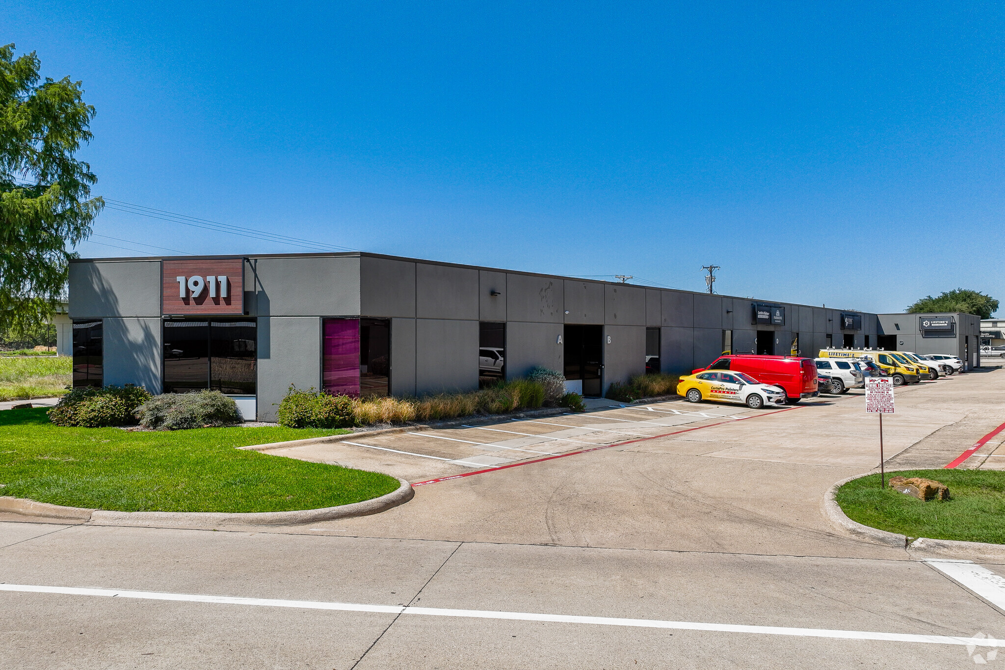 1911 Old Denton Rd, Carrollton, TX for lease Primary Photo- Image 1 of 21