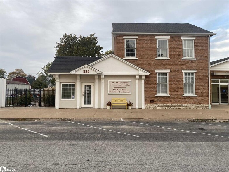 322 4th St, West Point, IA for sale - Primary Photo - Image 1 of 12