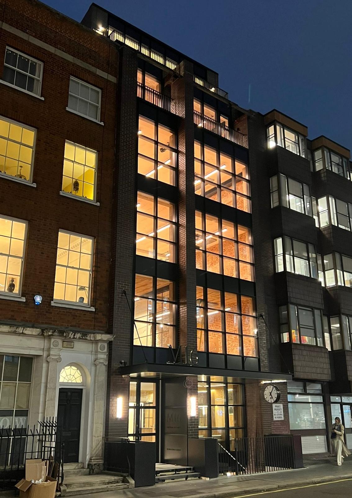 16 Mortimer St, Londres à louer Photo du bâtiment- Image 1 de 20