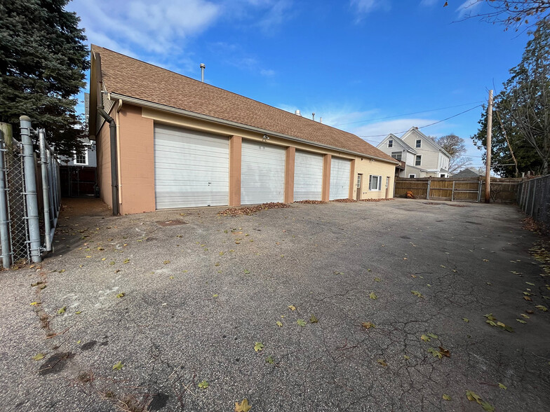 11-R Putnam St, Danvers, MA for lease - Building Photo - Image 1 of 8