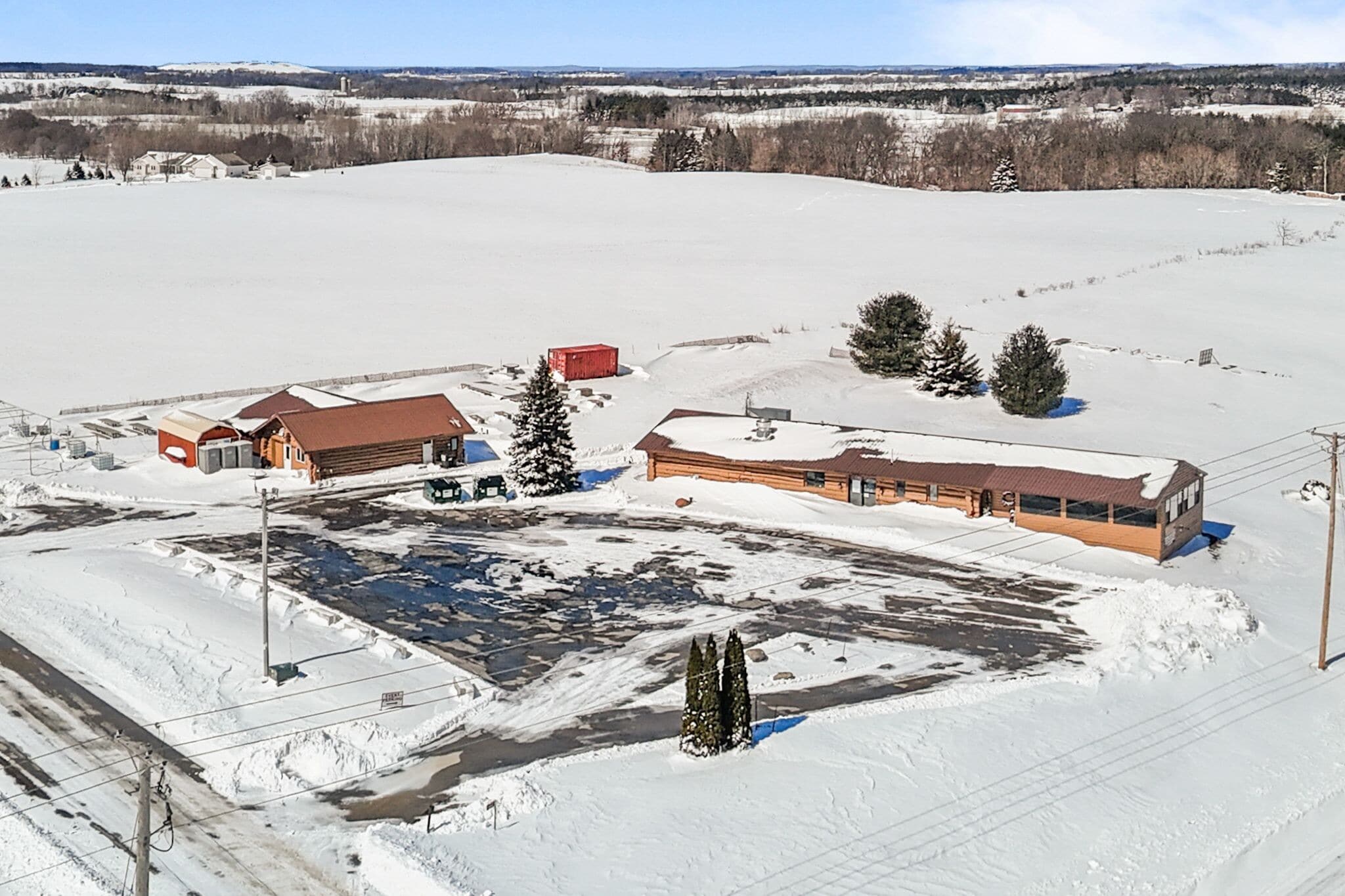 8826 Grams Rd, Ripon, WI for sale Primary Photo- Image 1 of 35