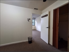 1 Great Neck Rd, Great Neck, NY for lease Interior Photo- Image 2 of 2