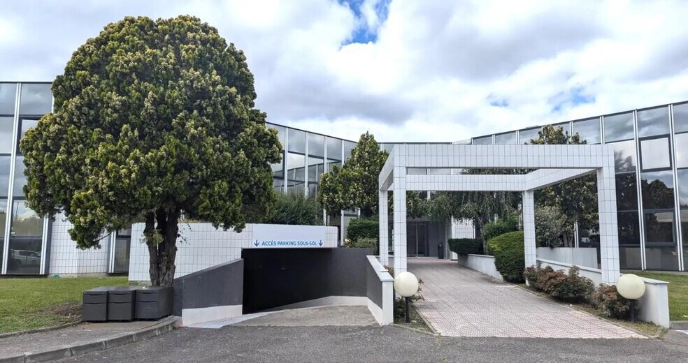 Bureau dans Toulouse à louer - Photo du bâtiment - Image 1 de 14