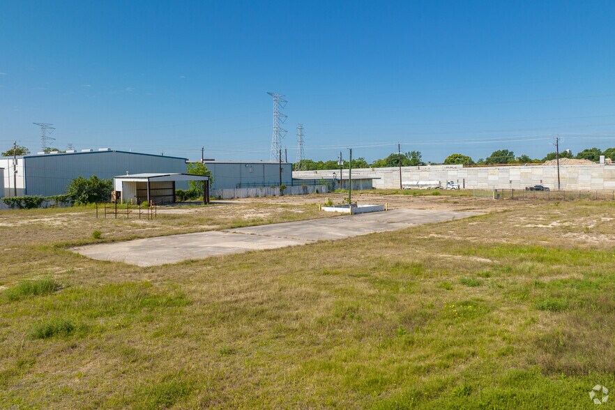 TX-146 & E. Meyer St, Seabrook, TX à vendre - Photo du bâtiment - Image 3 de 19