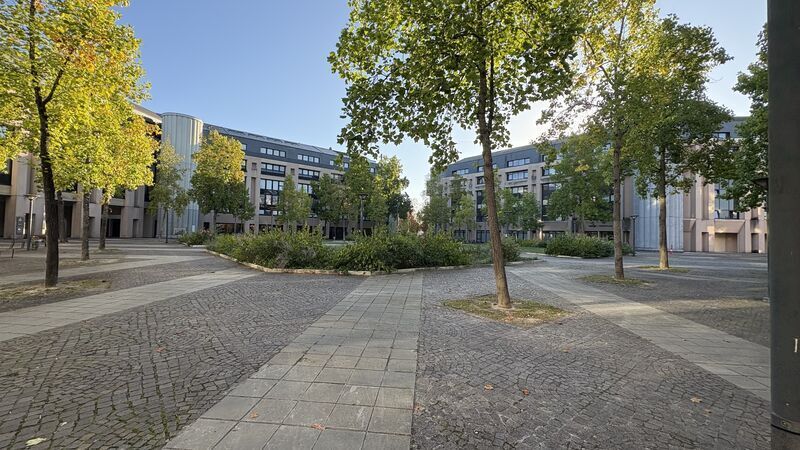Place Jean Monnet, Orléans for sale Building Photo- Image 1 of 12