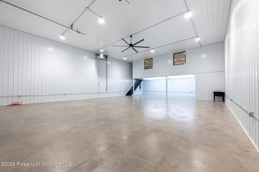 151 Brown Rd, Pittston, PA à louer - Photo du bâtiment - Image 2 de 4