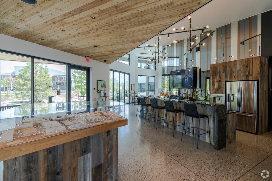 2060 Experience Ave, Reno, NV for lease - Interior Photo - Image 2 of 5